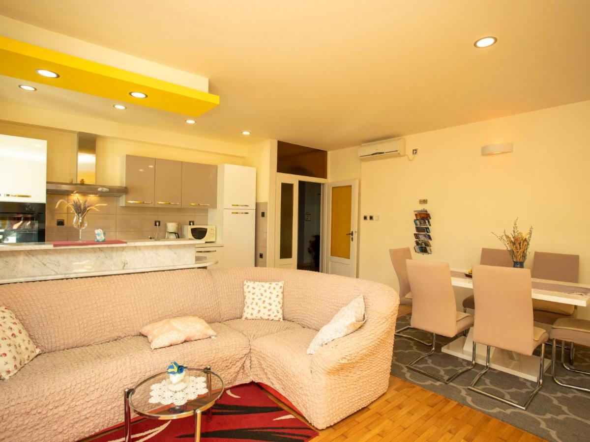 Apartment Olivia By Interhome Pićan Екстериор снимка