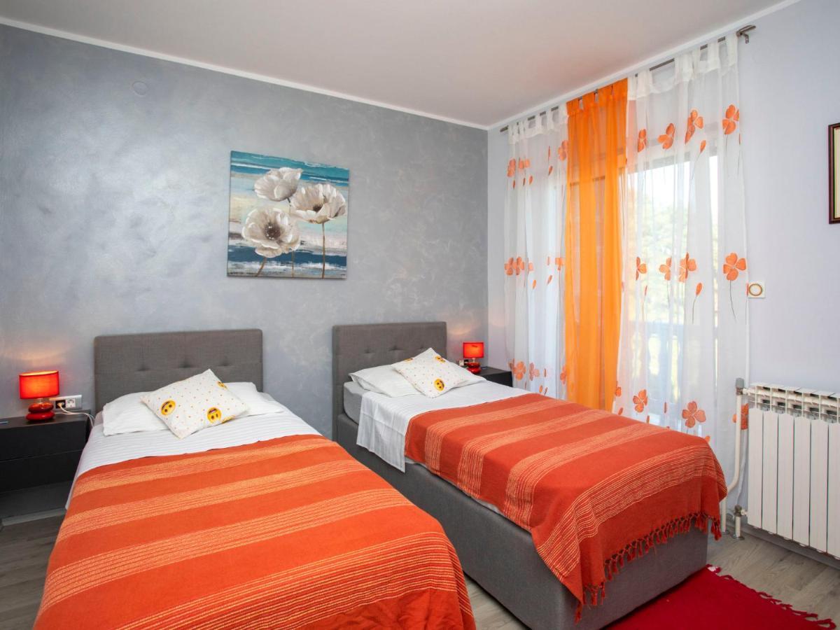 Apartment Olivia By Interhome Pićan Екстериор снимка
