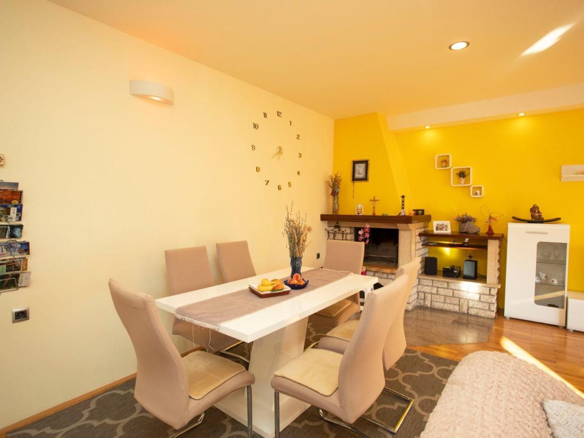 Apartment Olivia By Interhome Pićan Екстериор снимка